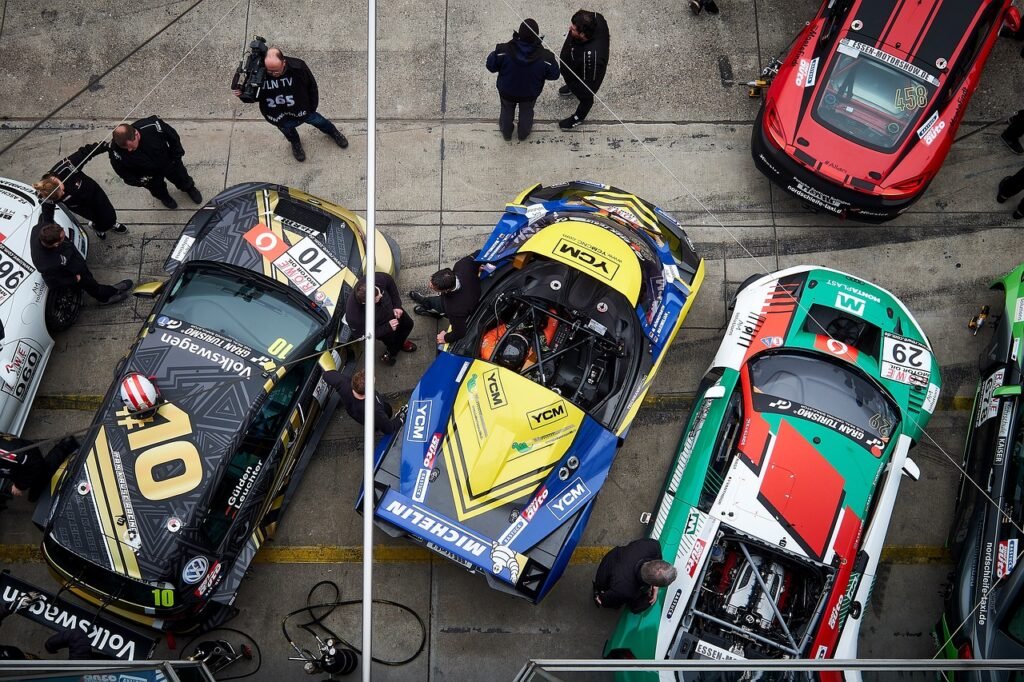 run, motorsport, automobile-4462878.jpg